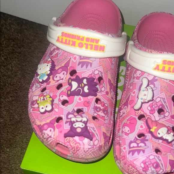 Crocs Hello Kitty Pink Clogs - Picture 3 of 5